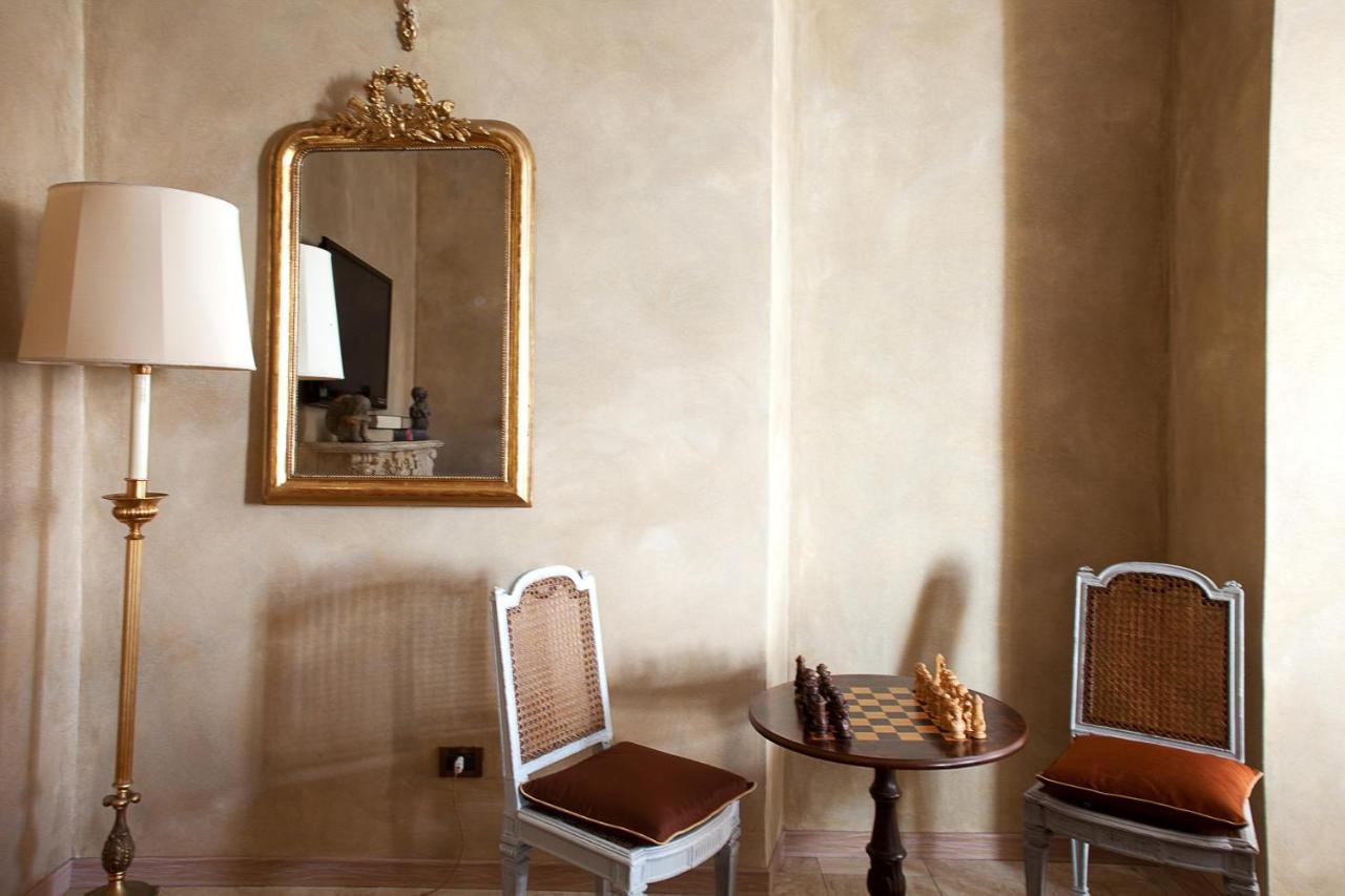 Hotel La Petite Maison Viareggio Bagian luar foto