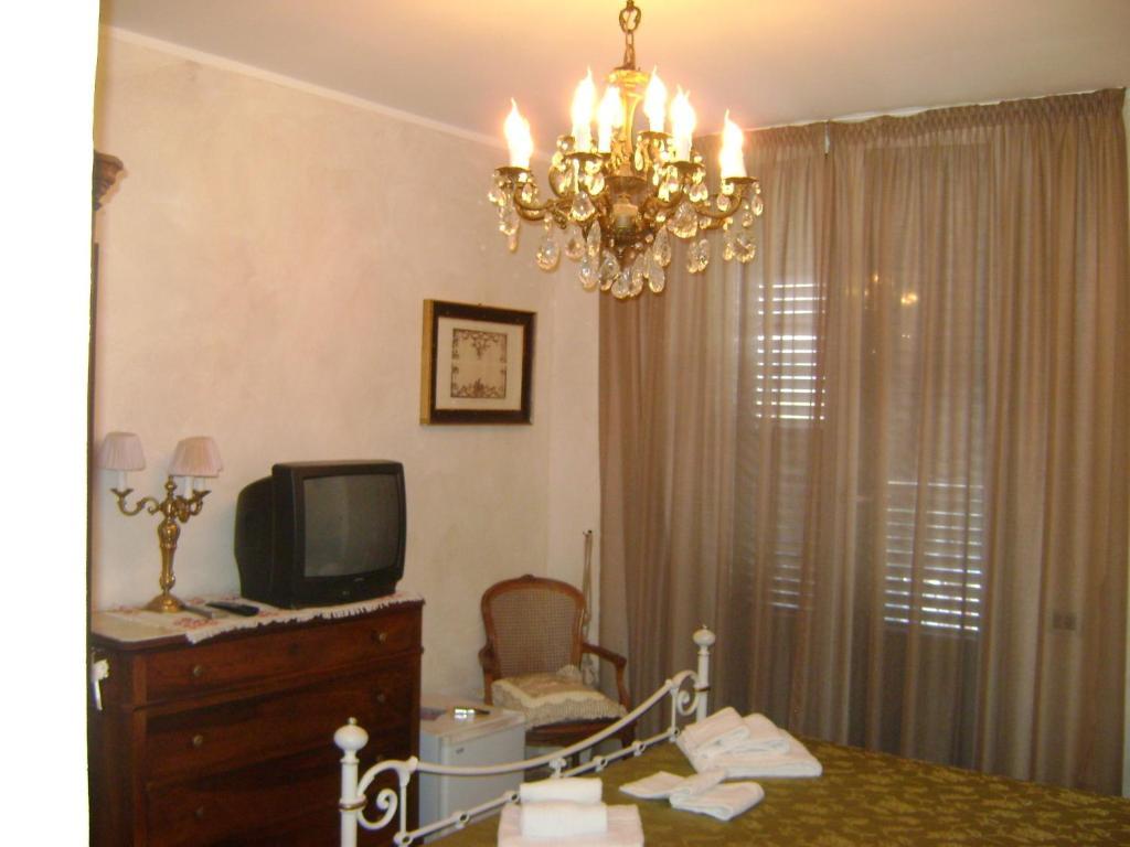 Hotel La Petite Maison Viareggio Ruang foto