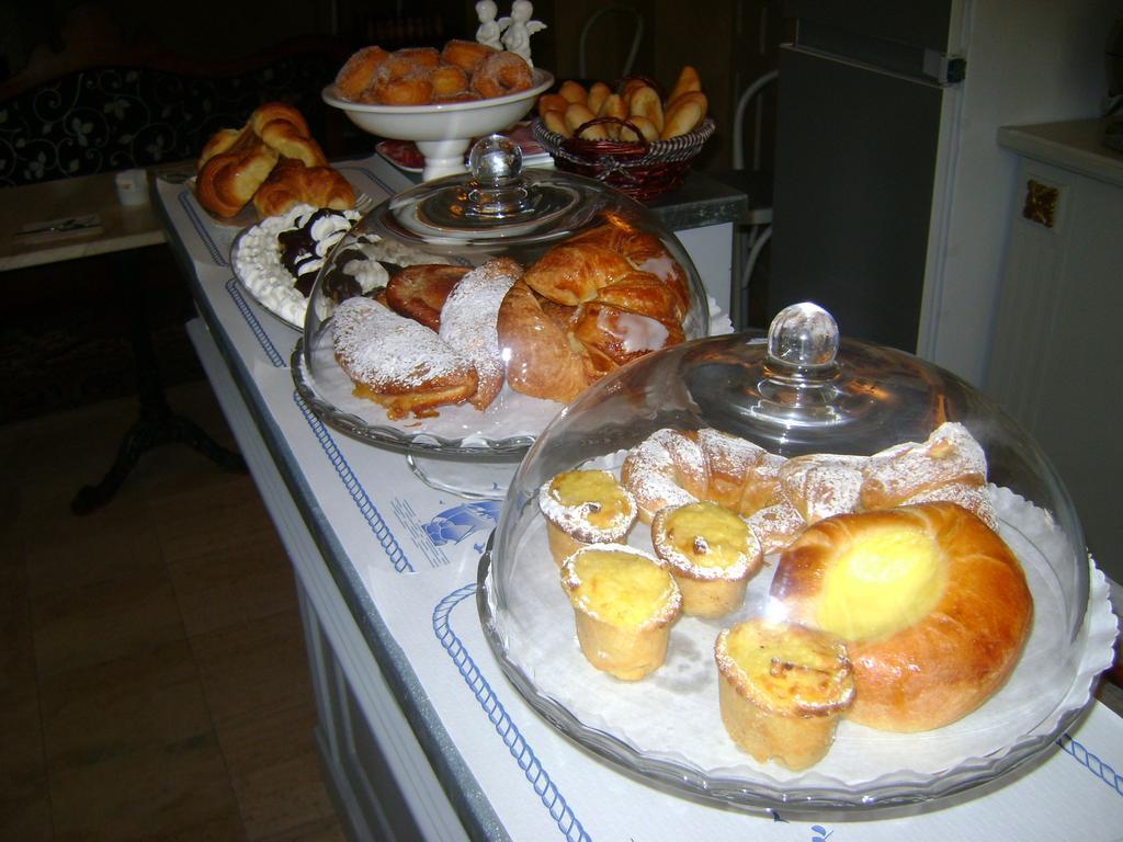 Hotel La Petite Maison Viareggio Bagian luar foto