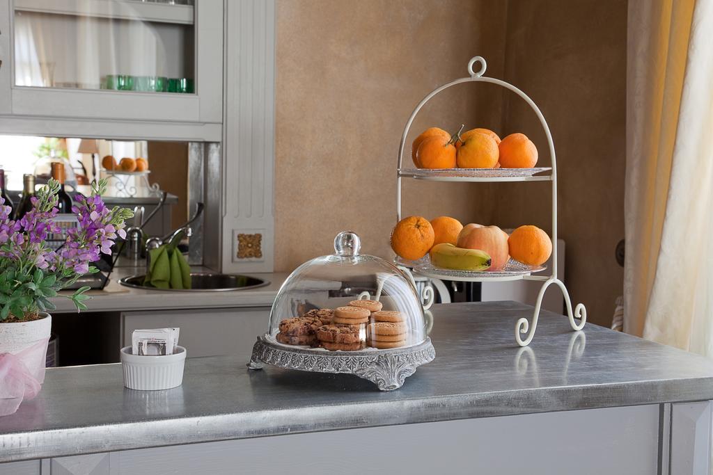 Hotel La Petite Maison Viareggio Bagian luar foto