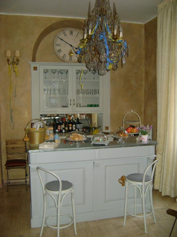 Hotel La Petite Maison Viareggio Bagian luar foto