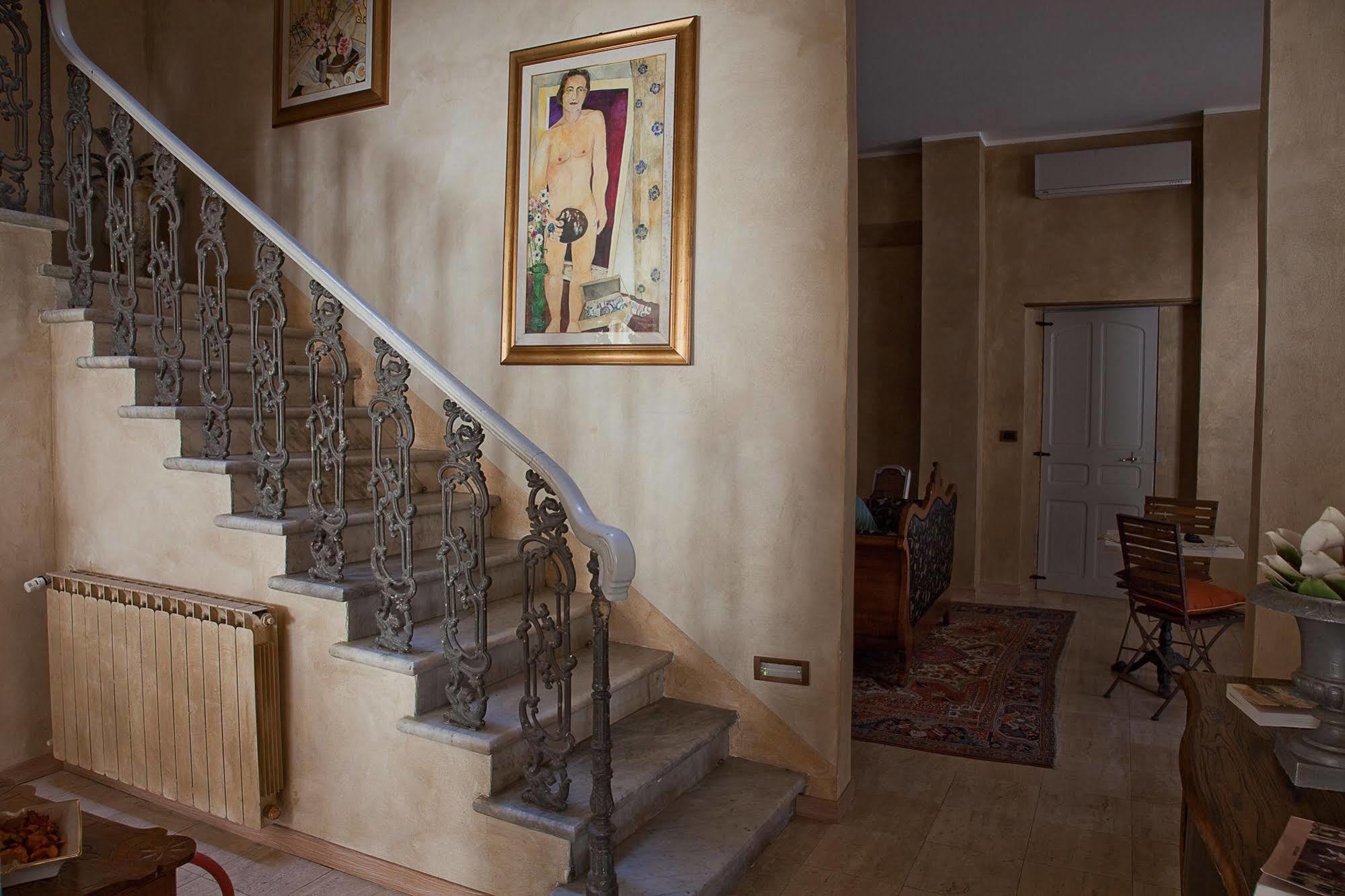 Hotel La Petite Maison Viareggio Bagian luar foto