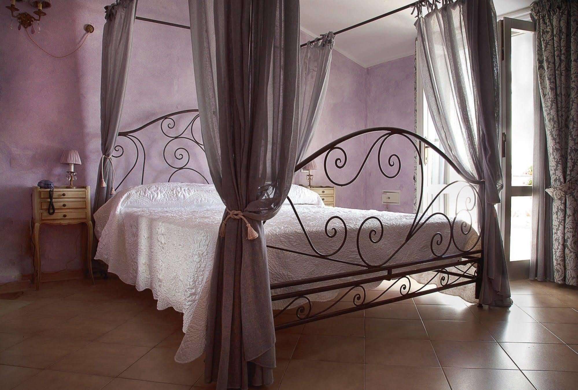 Hotel La Petite Maison Viareggio Bagian luar foto