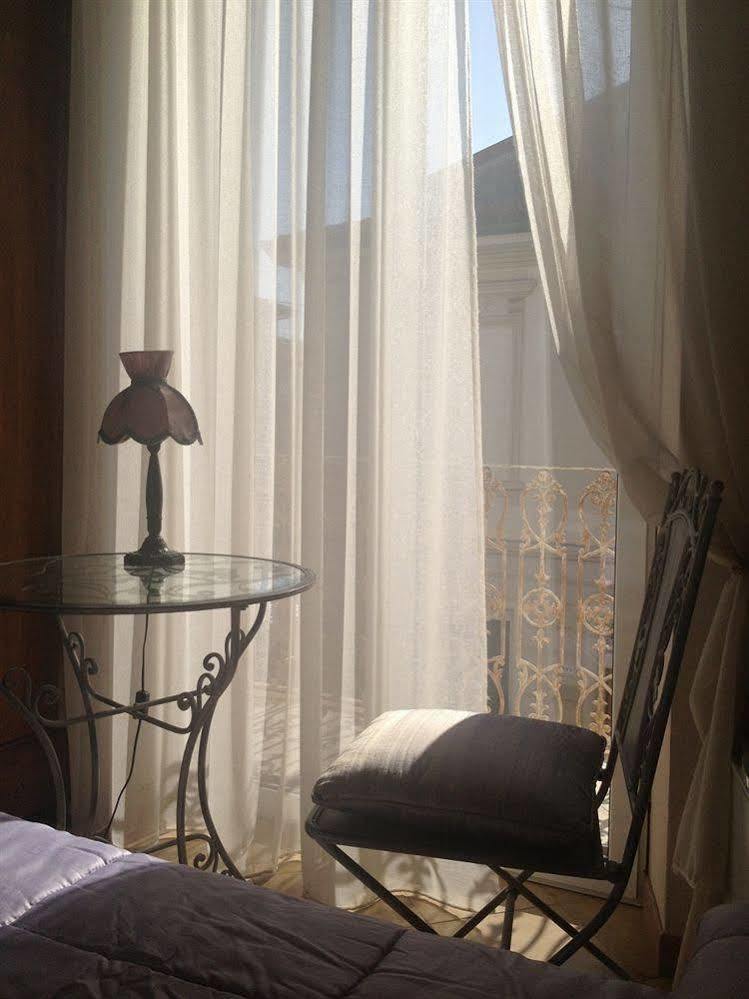 Hotel La Petite Maison Viareggio Bagian luar foto