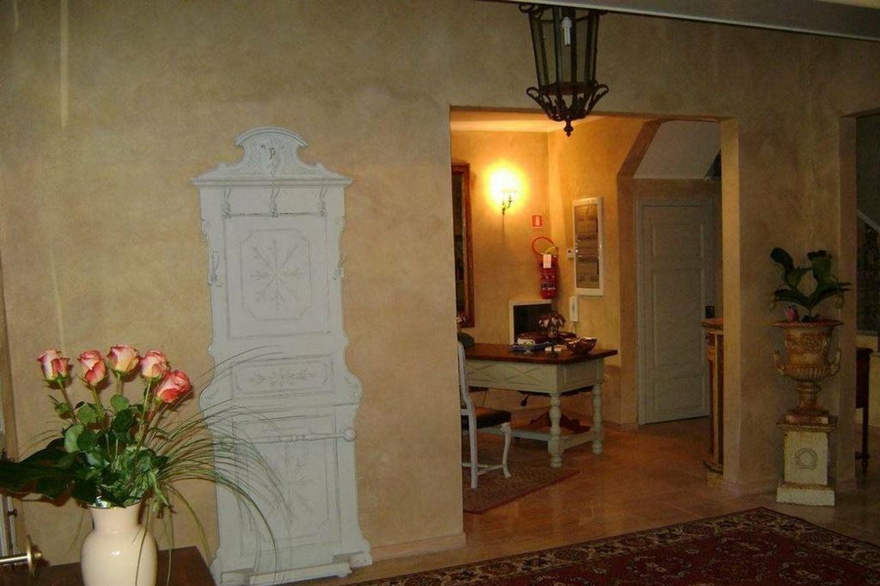 Hotel La Petite Maison Viareggio Bagian luar foto